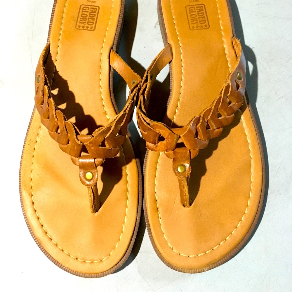 Leather sandals